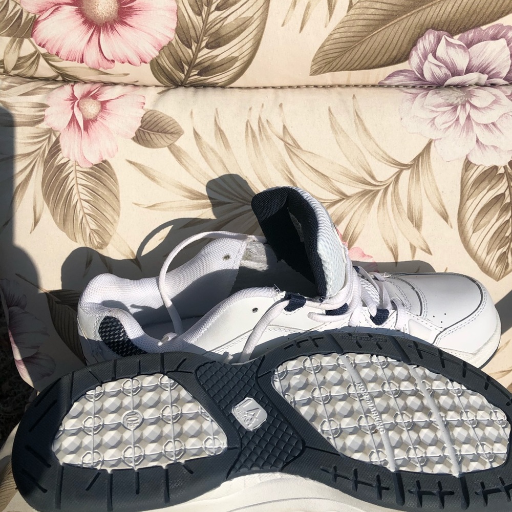 Tennis Shoes
